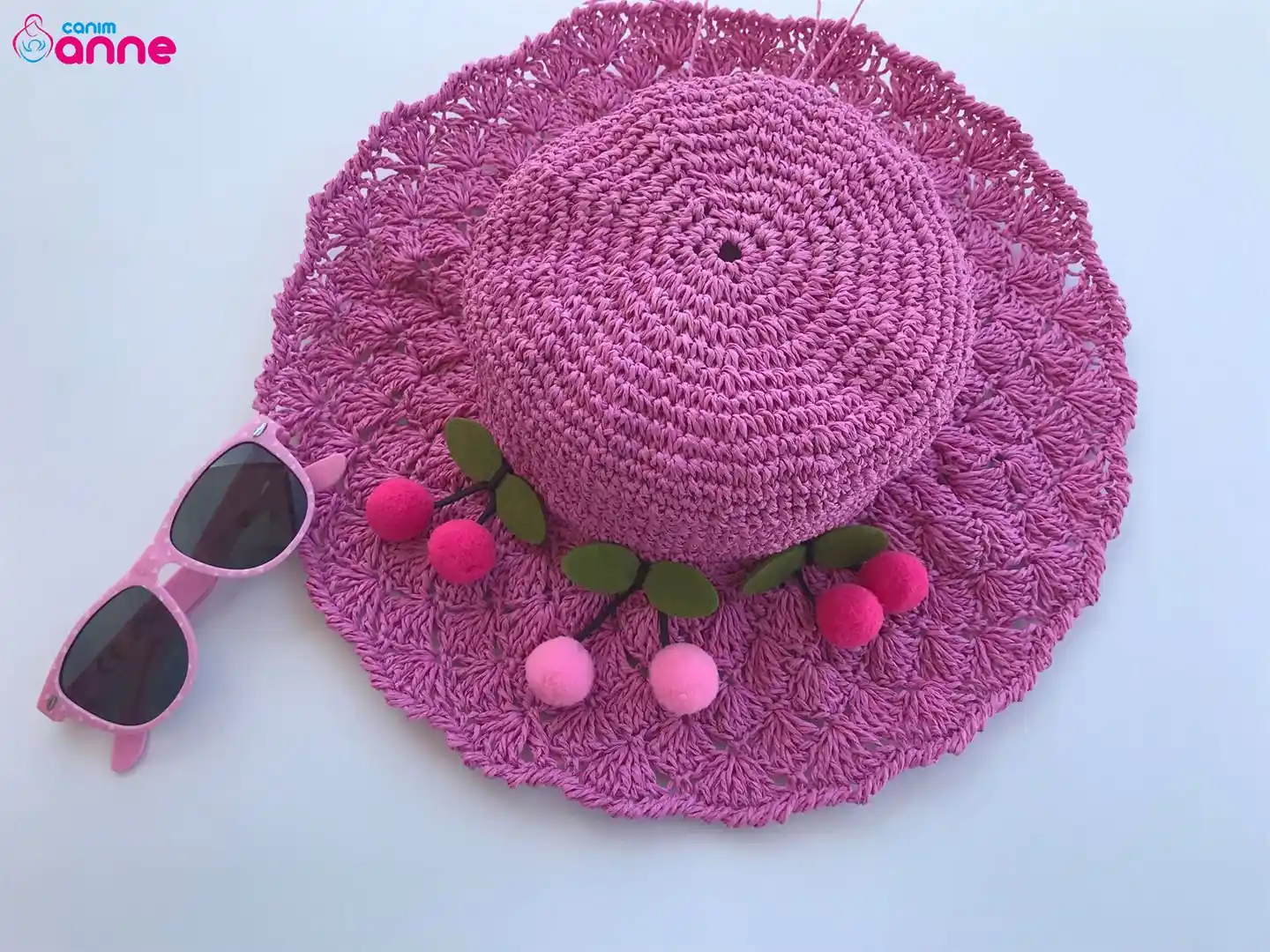 Kağıt İp Şapka Modelleriyle Dekorasyona Yaratıcı ve Eğlenceli Dokunuşlar