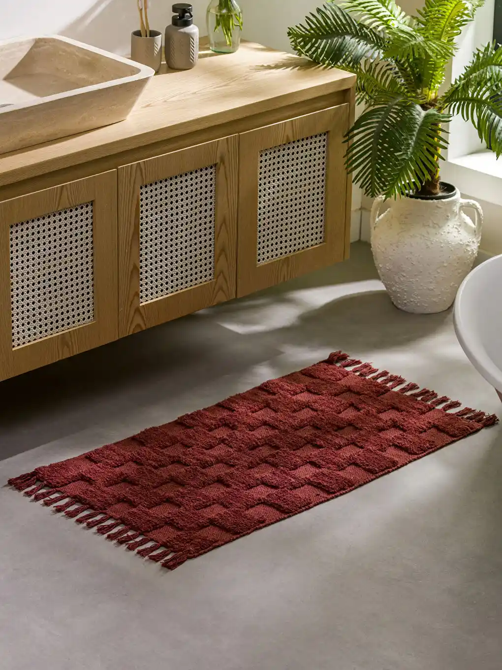 Kahverengi Banyo Paspası Seçenekleri ve Dekorasyon İpuçları 2024