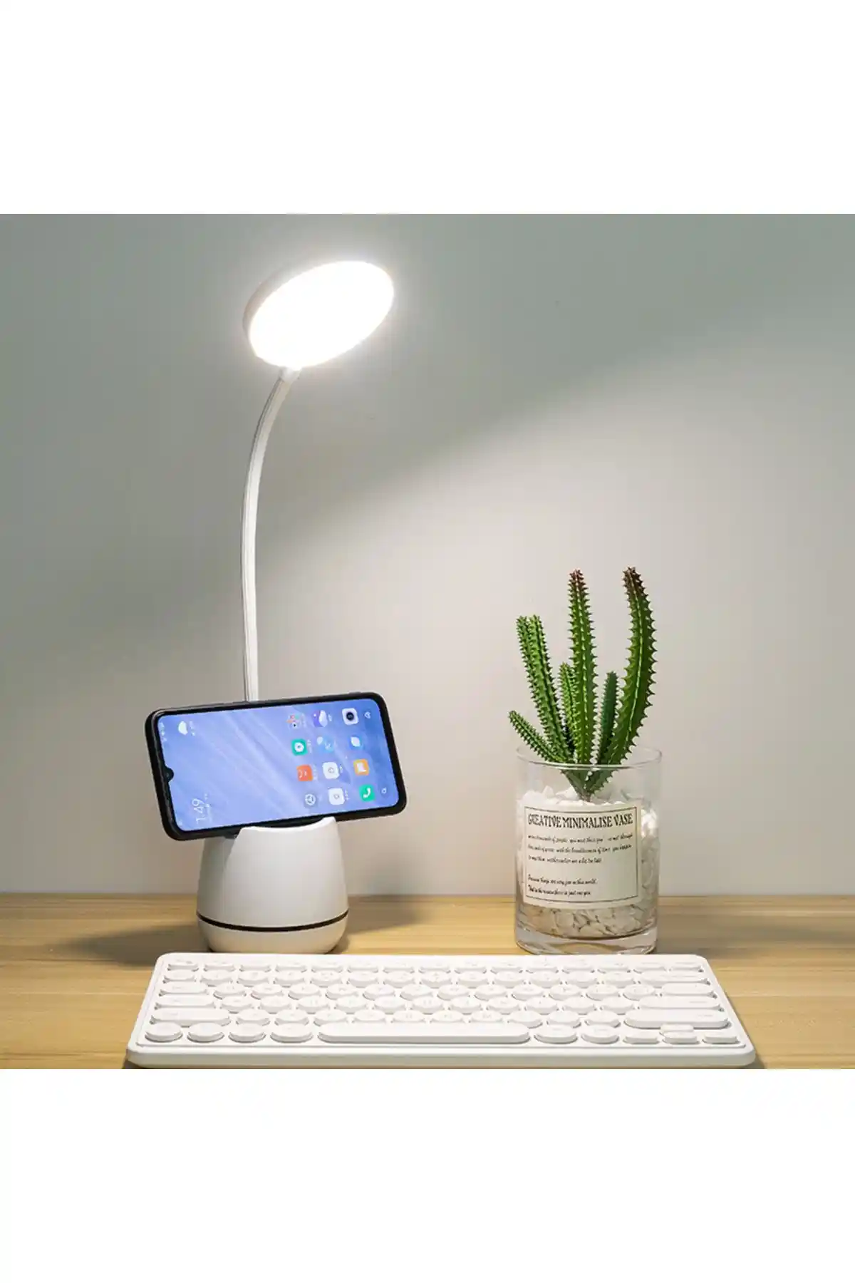 Kalemlikli Masa Lambası ile Dekorasyonda Estetik ve İşlevsellik Bir Arada