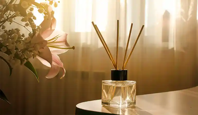 Kalıcı Oda Kokuları ile Mekân Dekorasyonunu Yenilemenin Yolları ve Seçenekleri