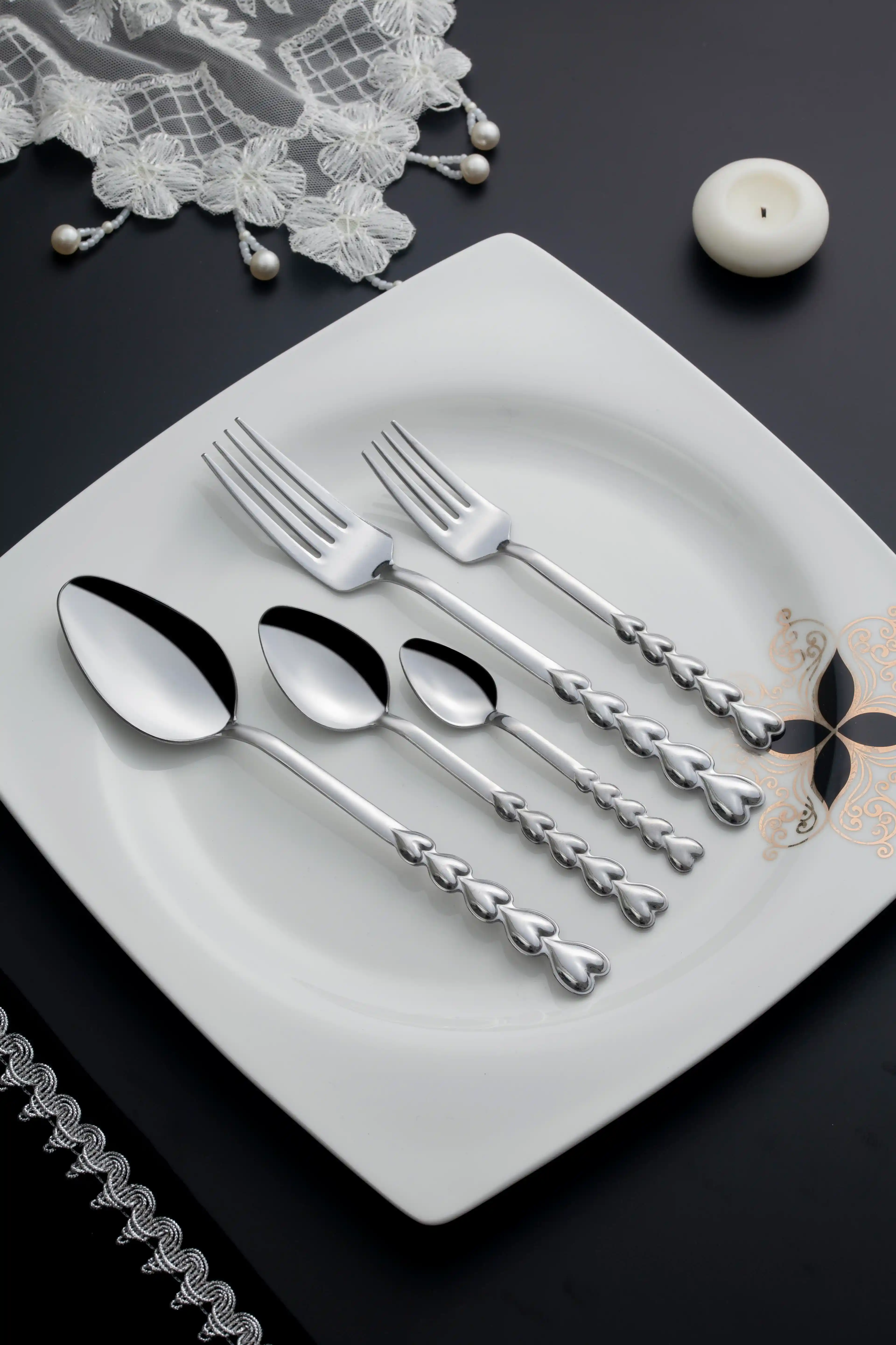 Kalpli Kaşıklarla Dekorasyonda Şıklık ve Romantizmi Yakalayın