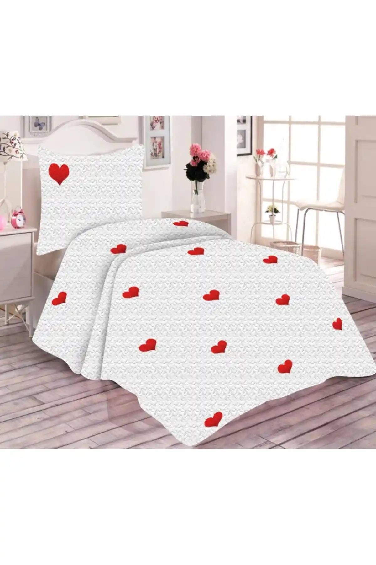 Kalpli Yatak Örtüsü Dekorasyonda Romantizmin ve Şıklığın Simgesi