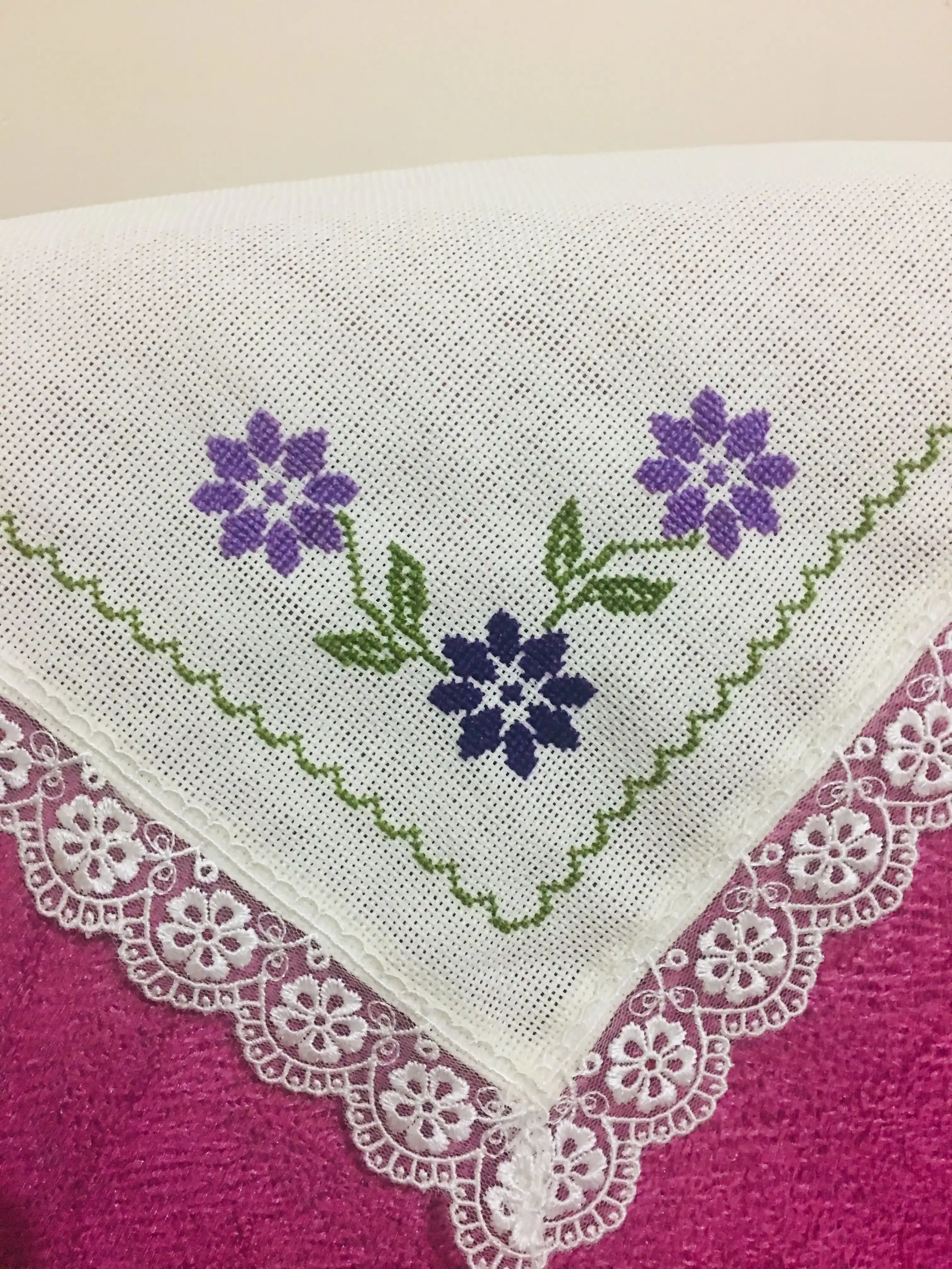 Kanaviçe Peçete ile Dekorasyonda Zarafet ve El İşlerinin Buluşması