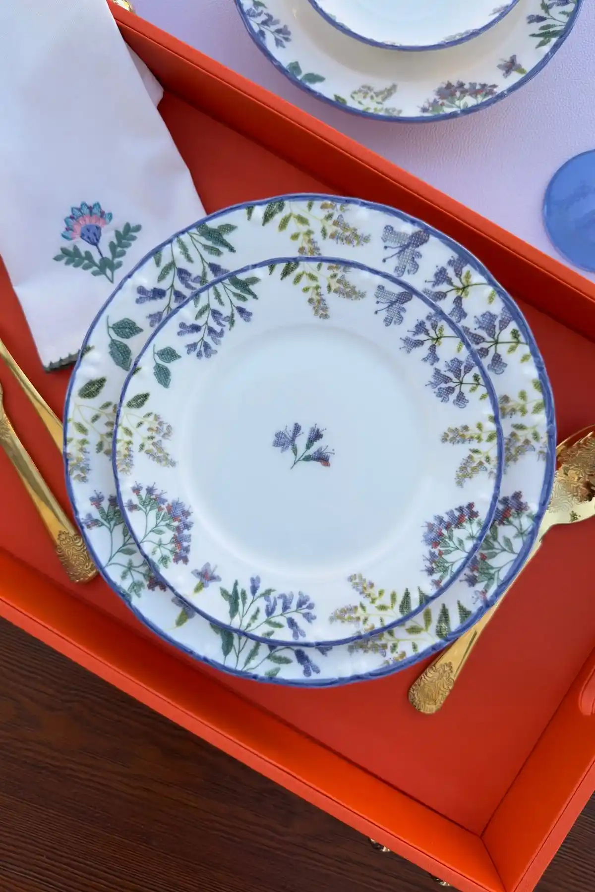 Kanaviçe Yemek Takımı ile Ev Dekorasyonunda Zarafet ve Özgünlük Yaratın