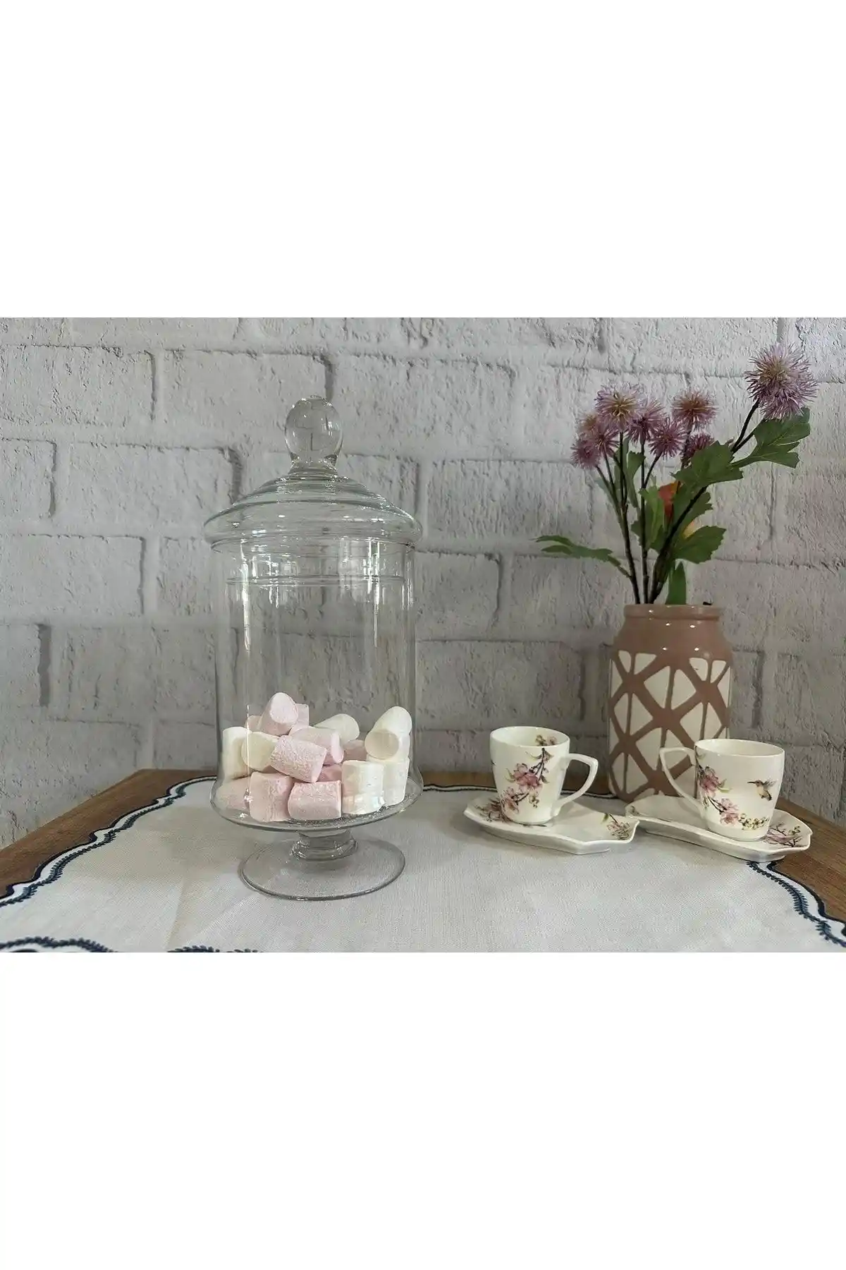 Kapaklı Fanus Kavanozlar ile Dekorasyonda Şıklık ve İşlevsellik Yaratıcı Kullanım Fırsatları