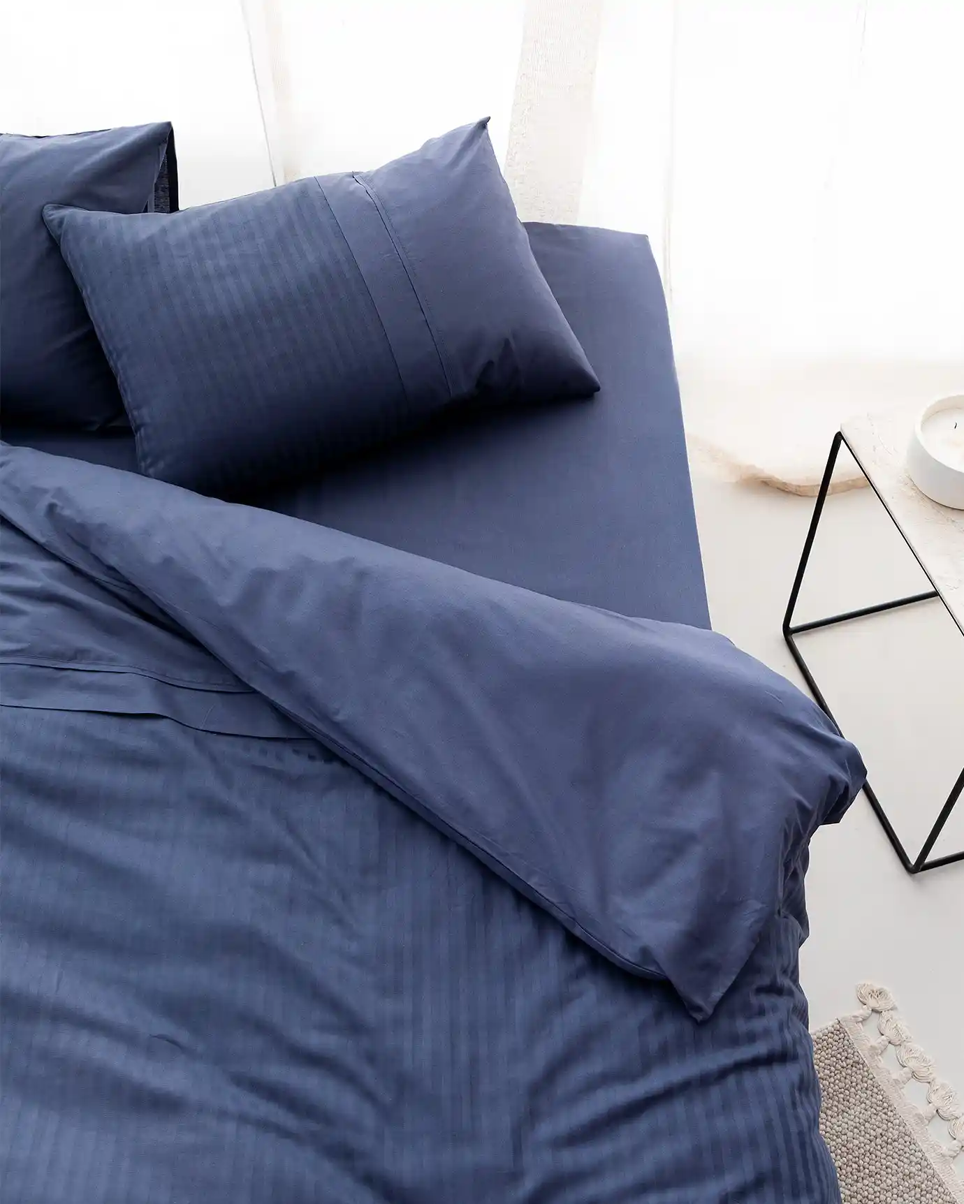 Kapaklı Nevresim Modelleriyle Yatak Odanızda Şıklık ve Konforu Yakalayın