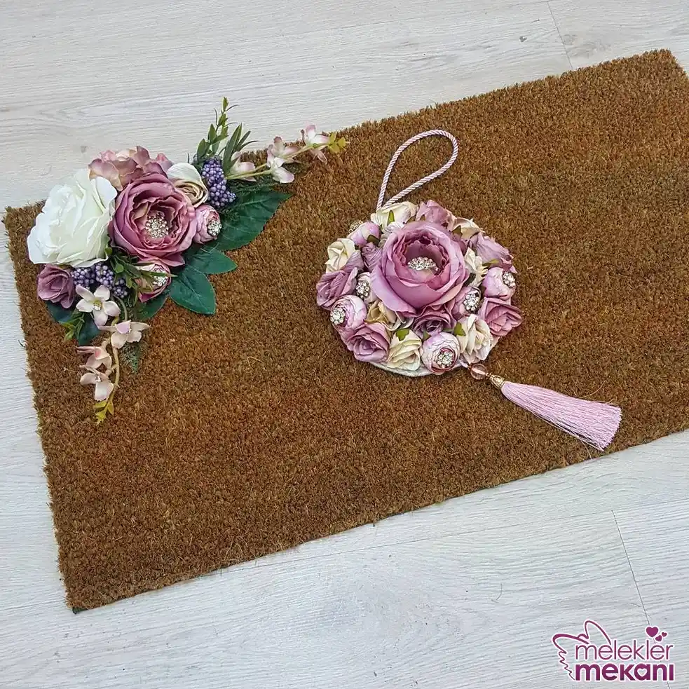 Kapı Önü Süsleri ile Dekorasyonunuzu Geliştirin ve Evinizin İlk İzlenimini Güçlendirin