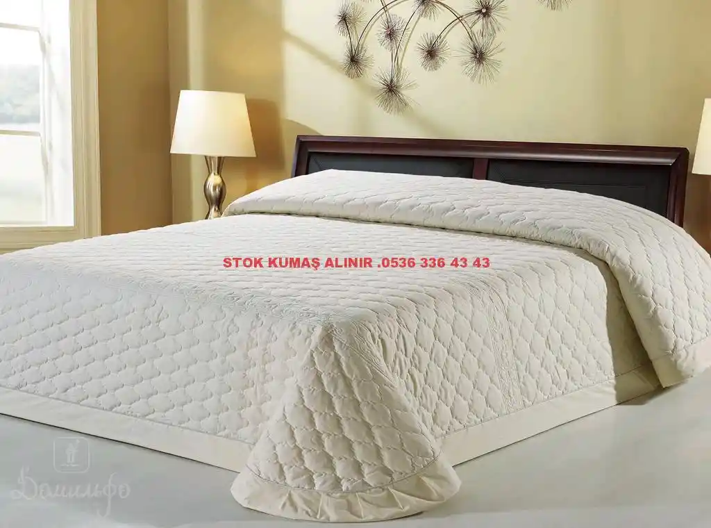 Kapitone Yatak Dekorasyonunda Şıklık ve Konforun Bir Arada Sunulması