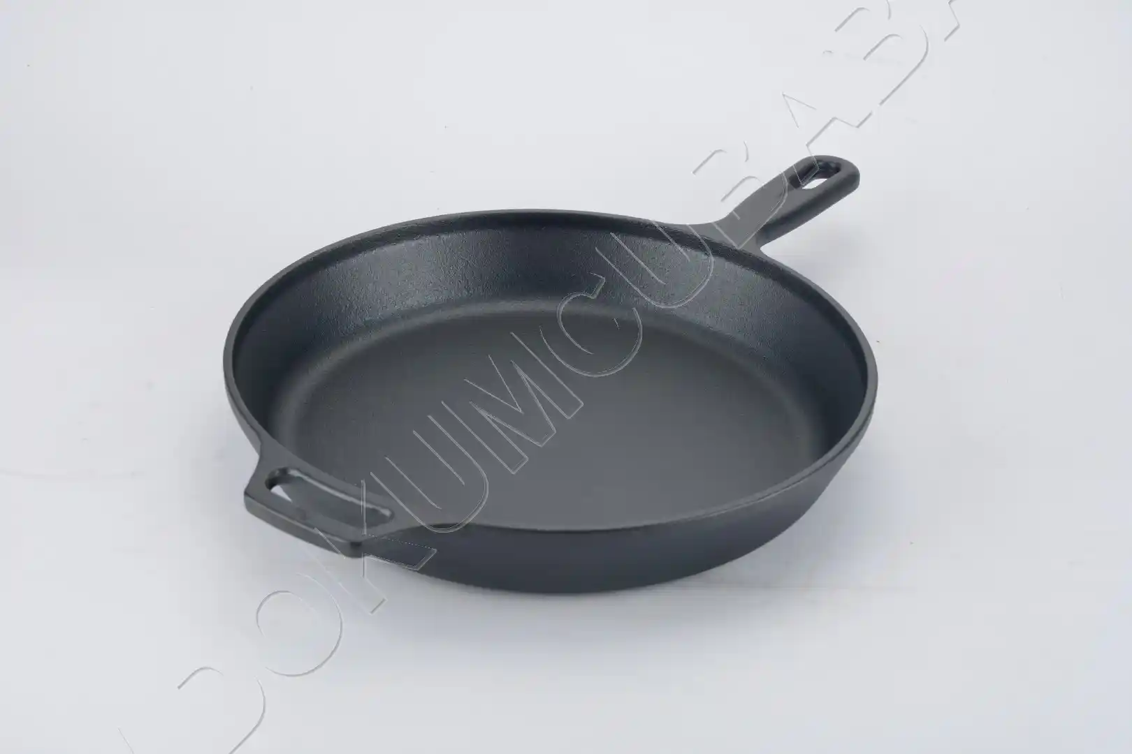 Kaplamasız Döküm Tava ile Doğal ve Dayanıklı Mutfak Dekorasyon Çözümleri