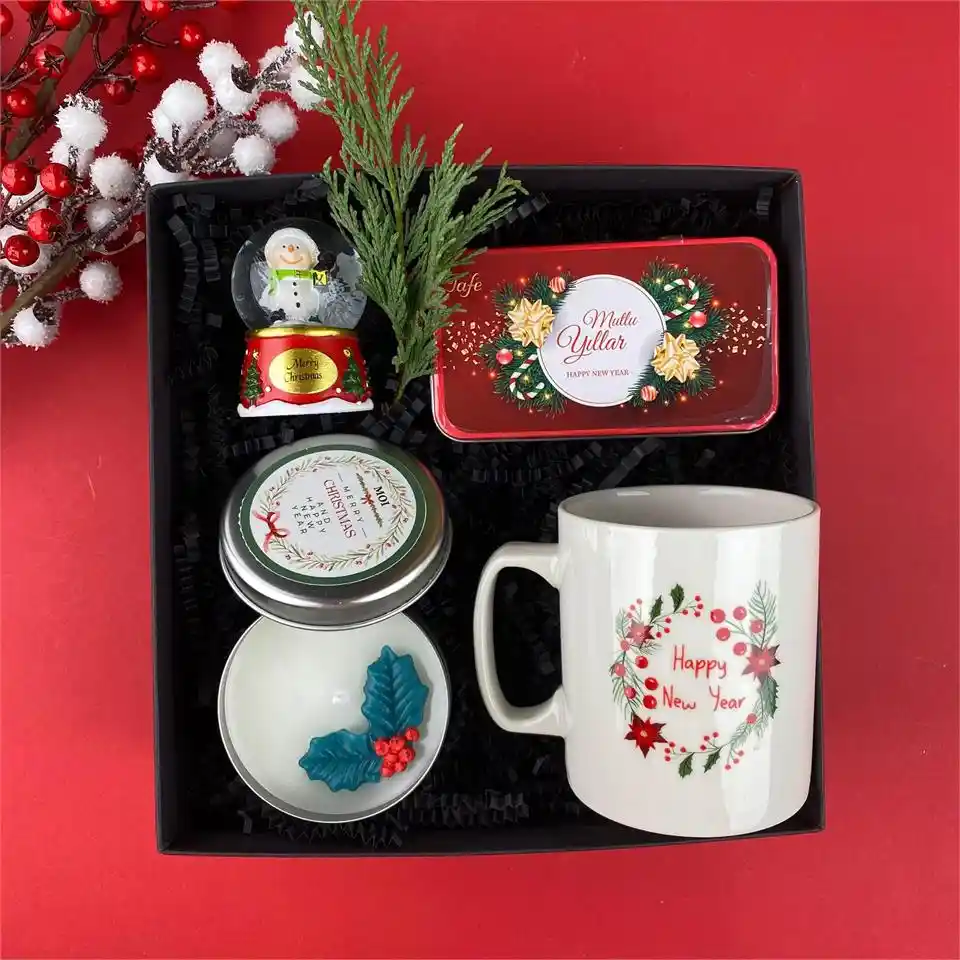 Kar Küreli Hediye Kutusu Dekorasyonda Buz Gibi Şıklık ve Çok Amaçlı Kullanım İmkanı