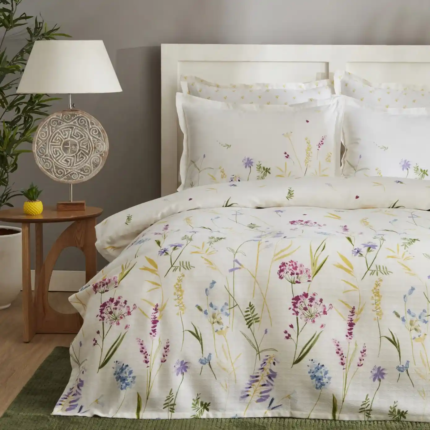 Karaca Çift Kişilik Pike Takımı ile Yatak Odasında Şıklık ve Konforun Buluşması