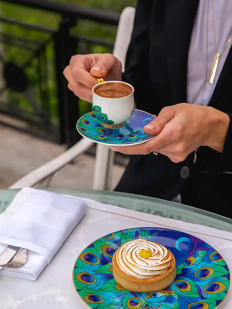 Karaca Çırağan Kahve Fincanı ile Dekorasyonunuzu Şıklık ve İşlevsellikle Zenginleştirin