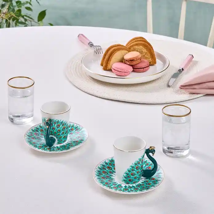 Karaca Peacock Fincan ile Dekorasyonda Zarafet ve İşlevselliğin Buluşması