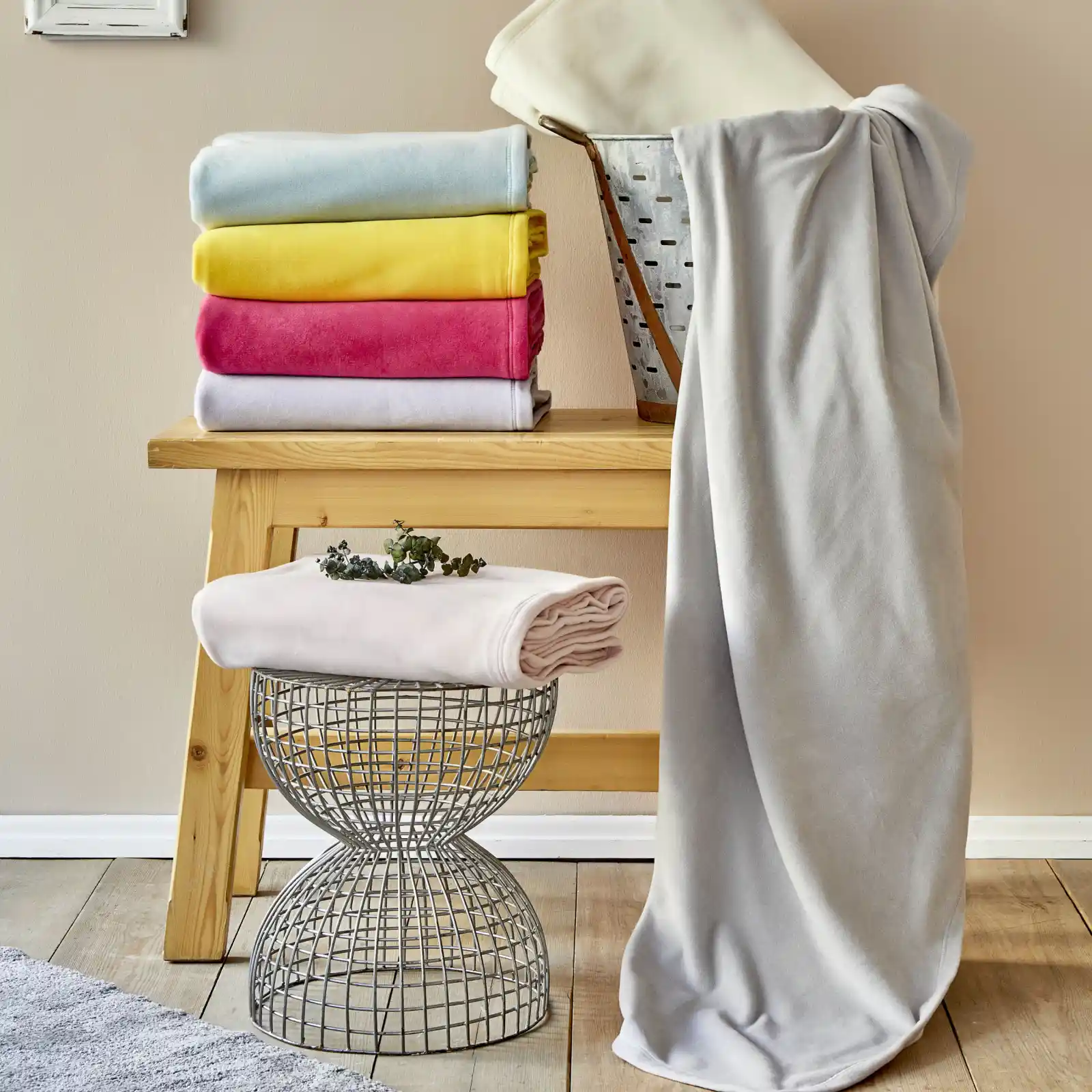 Karaca Polar Battaniye ile Ev Dekorasyonunuza Şık ve Sıcak Dokunuşlar