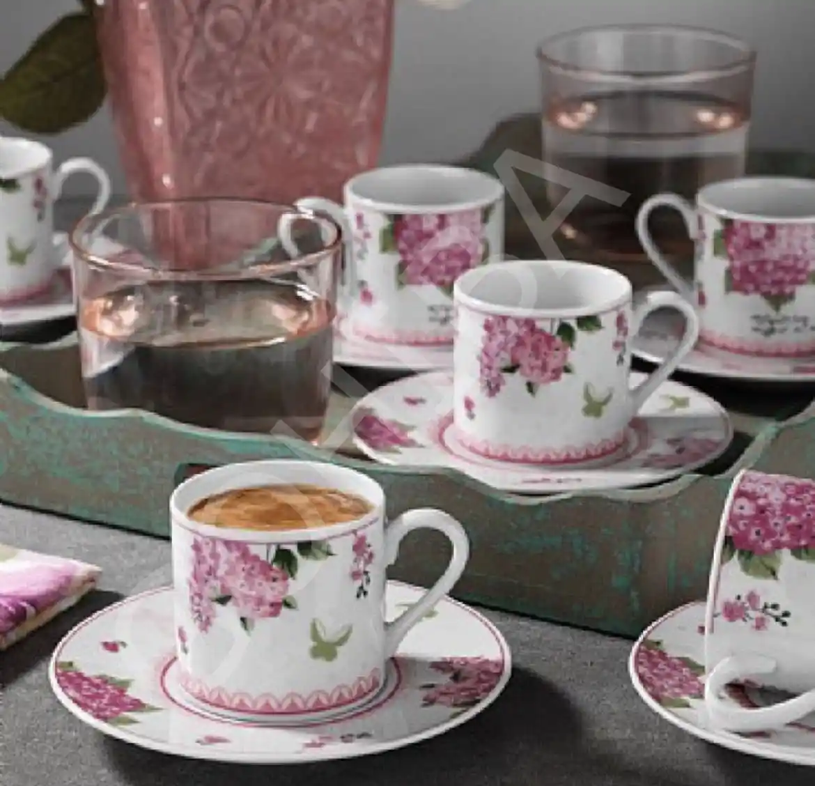 Karaca Porto Kahve Fincanı ile Şık ve Fonksiyonel Sofralar Yaratın