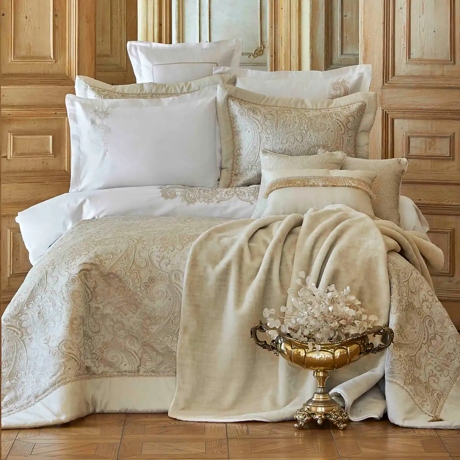 Karaca Private Yatak Örtüleri ile Yatak Odasında Şıklık ve Konforun En Güzel Uyumu