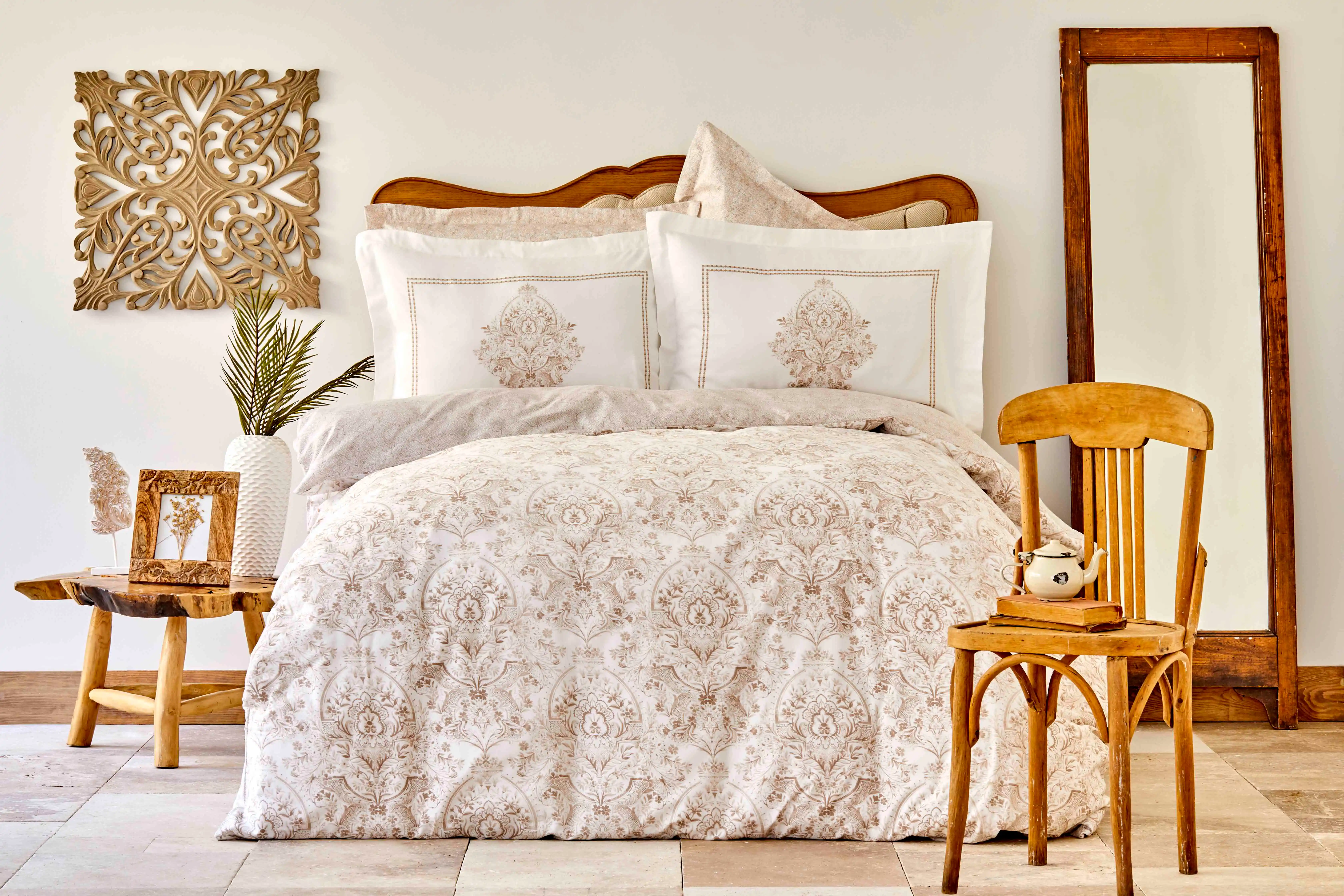 Karaca Saten Nevresim Takımı: Şık ve Rahat Yatak Odası Dekorasyonu İçin Uygun Seçenekler