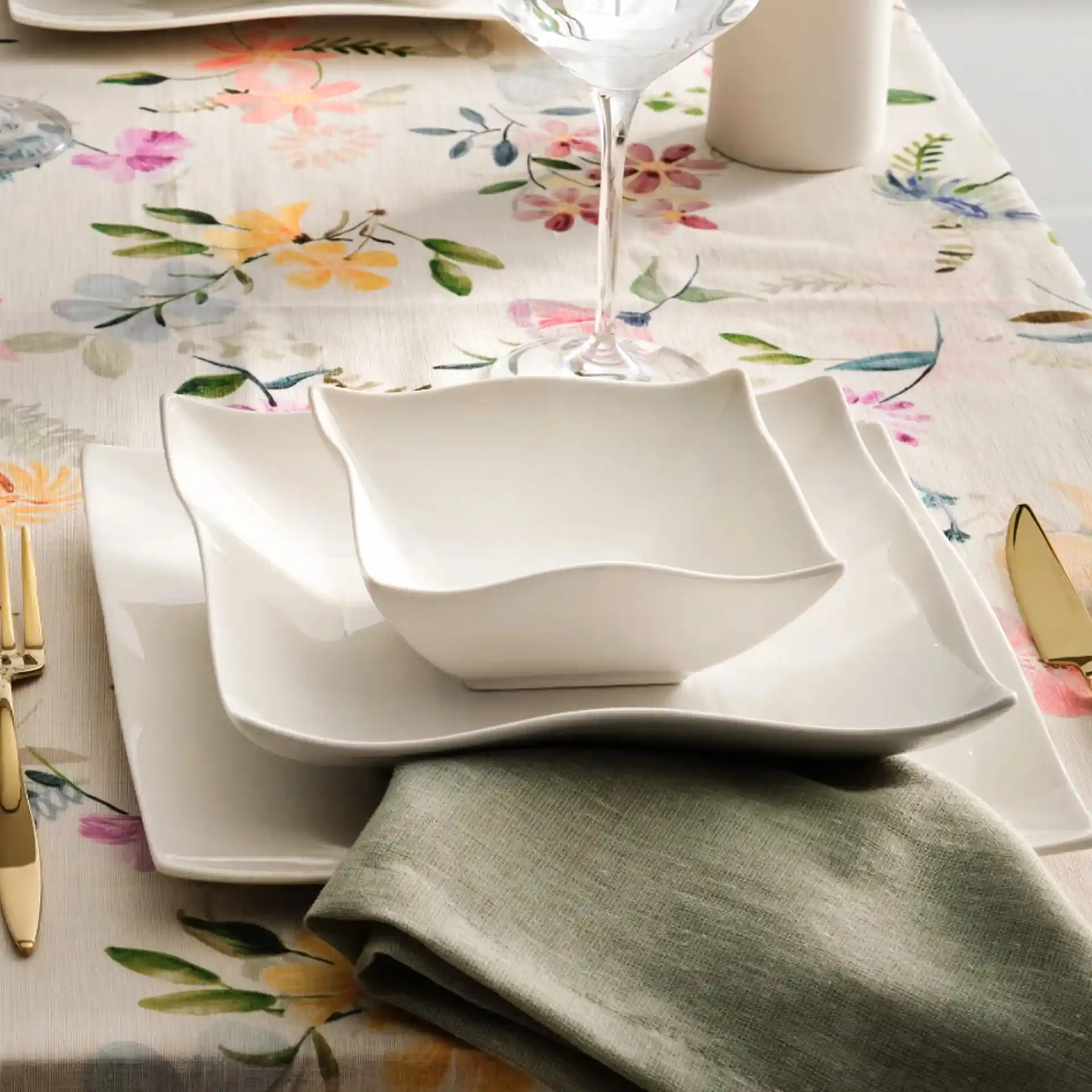 Karaca Vals Serisi: Modern ve Şık Dekorasyon Çözümleri ile Evlerinizi Güzelleştirin