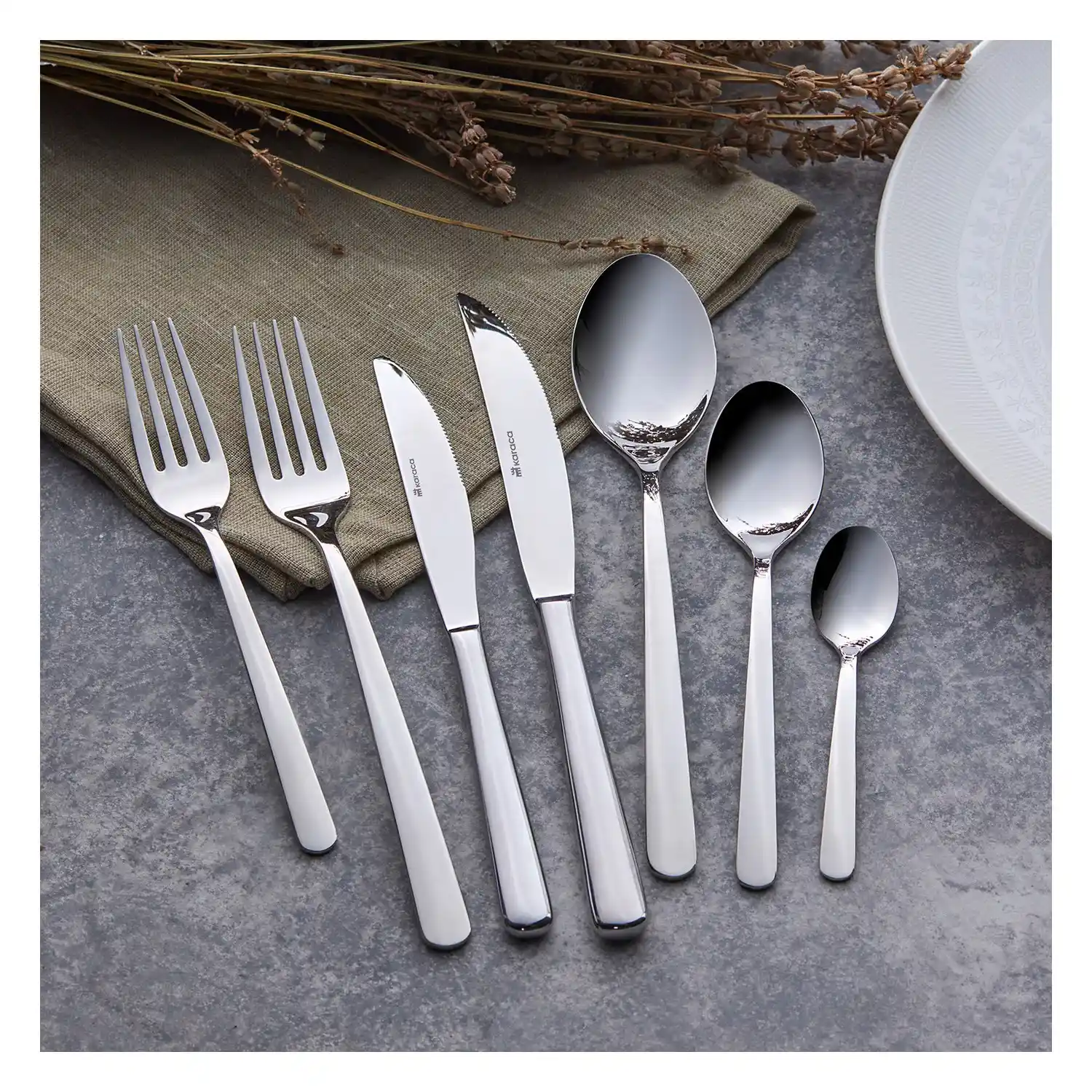 Karaca Vesper 84 Parça Elegance Kutulu Çatal Kaşık Bıçak Takımı ile Sofralarınıza Şıklık Katın