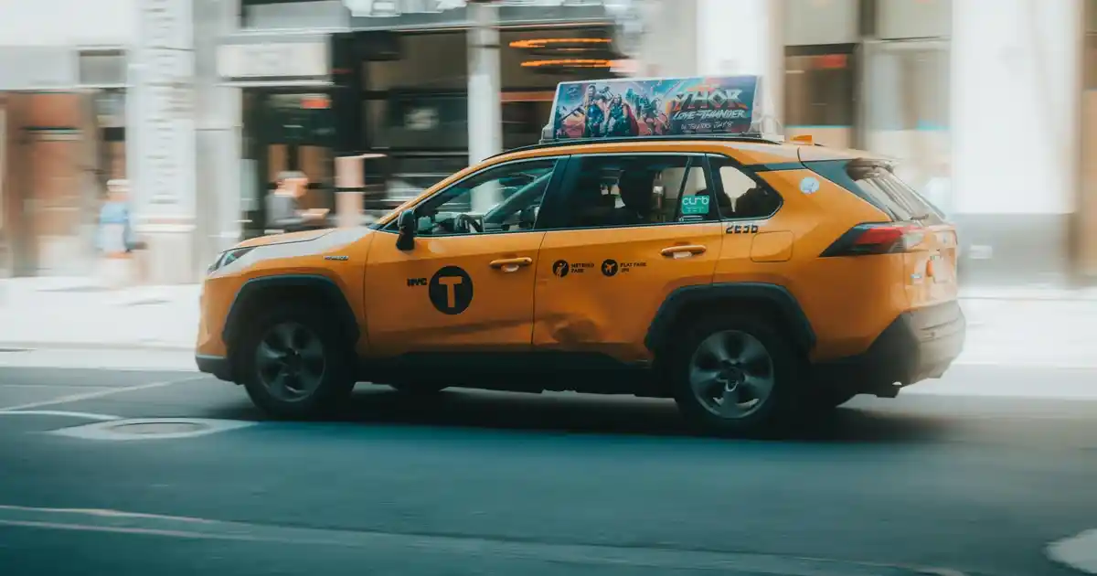 Karaca Yatak Örtüsü Setleri ile Yatak Odalarınızı Şık ve Konforlu Hale Getirin