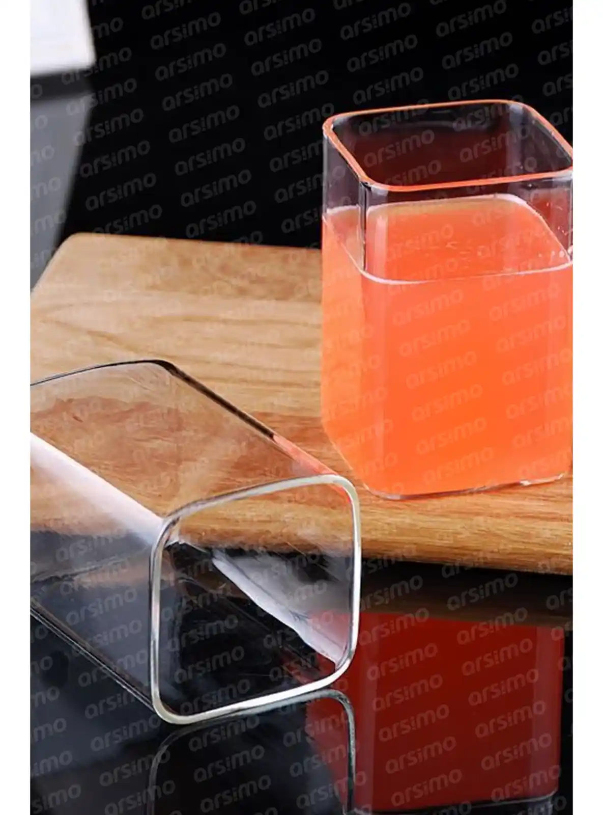 Kare Bardak ile Modern ve Şık Dekorasyon Fikirleri ve Kullanım Alanları