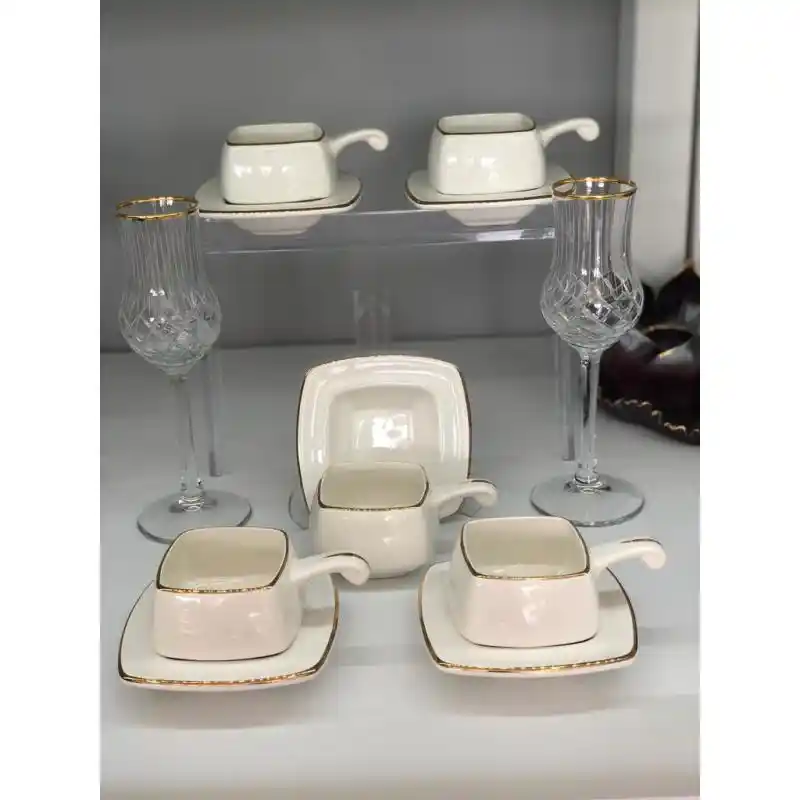 Kare Fincan Takımlarıyla Modern ve Şık Dekorasyon Çözümleri