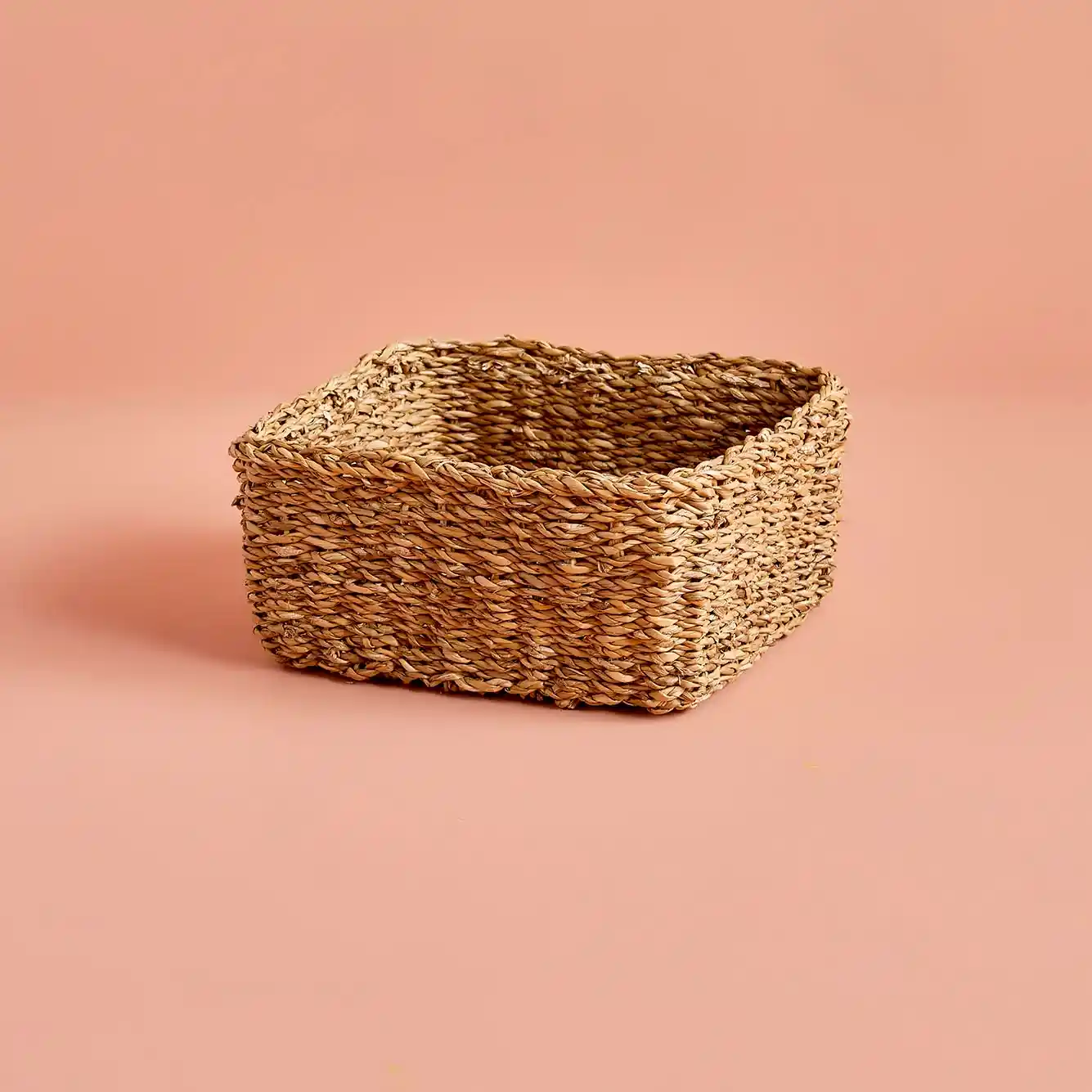 Kare Sepetlerle Dekorasyonda Şıklık ve Fonksiyonellik Sağlayan Pratik Çözümler