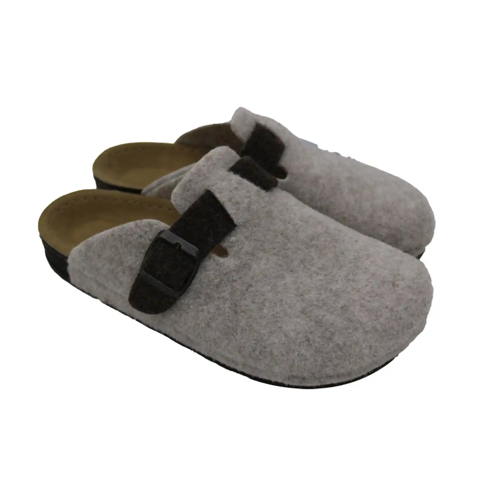 Keçe Erkek Terlik ile Ev Dekorasyonunda Doğal ve Şık Dokunuşlar