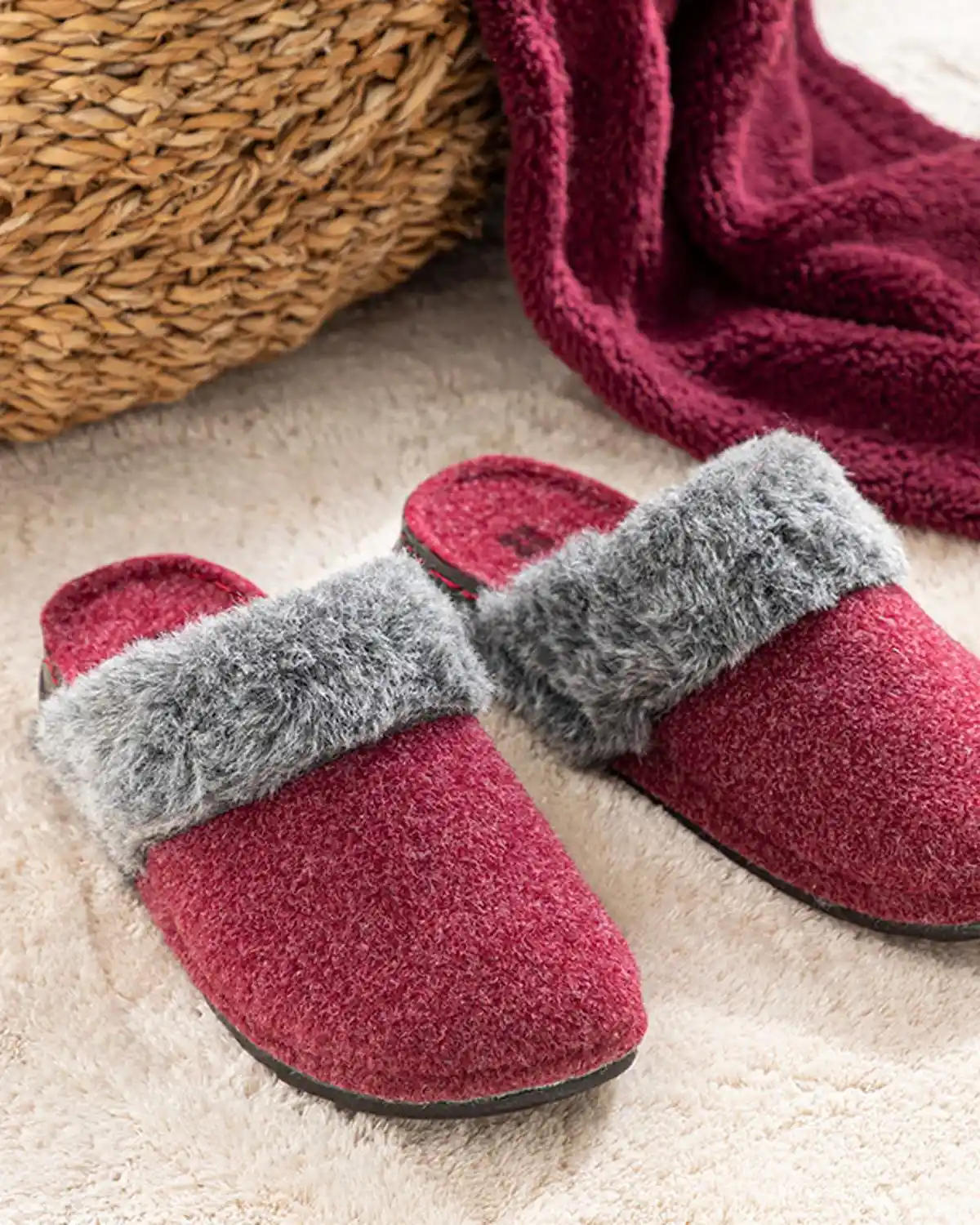 Keçe Ev Terlikleriyle Dekorasyonda Sıcaklık ve Şıklık Yaratın