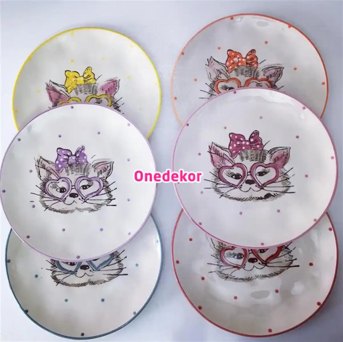 Kedili Tabak Dekorasyonunun Yaratıcı ve Estetik Kullanım Alanları