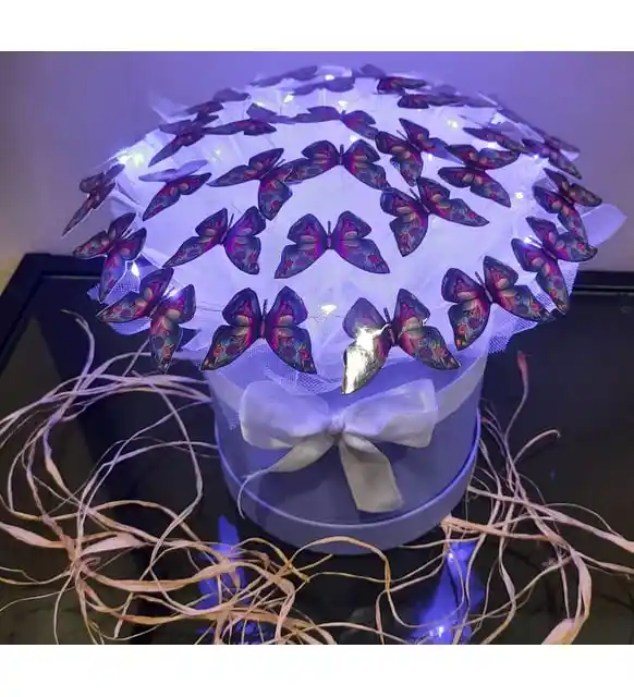 Kelebek Çiçek Buketleriyle Dekorasyonda Zarafet ve Doğallık Yaratın