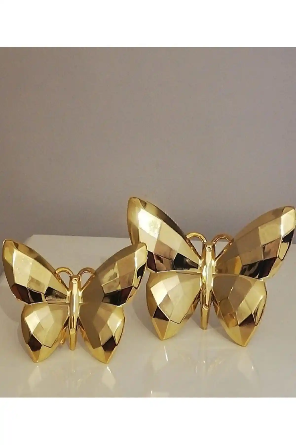 Kelebek Motifleri ve Dekoratif Objelerle İç Mekan Dekorasyonunuzu Zenginleştirin