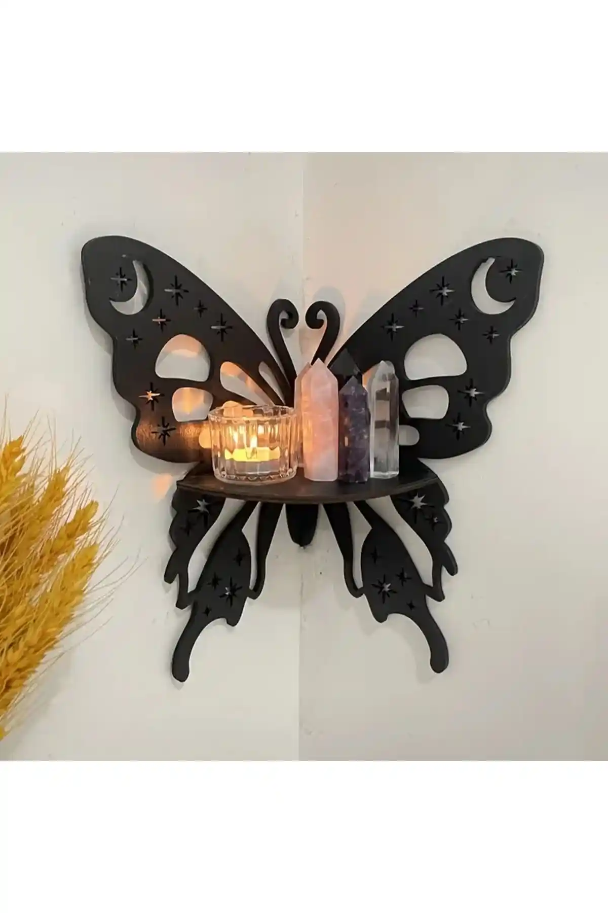 Kelebek Temalı Duvar Raflarıyla Mekânlara Zarafet ve Fonksiyonellik Katın