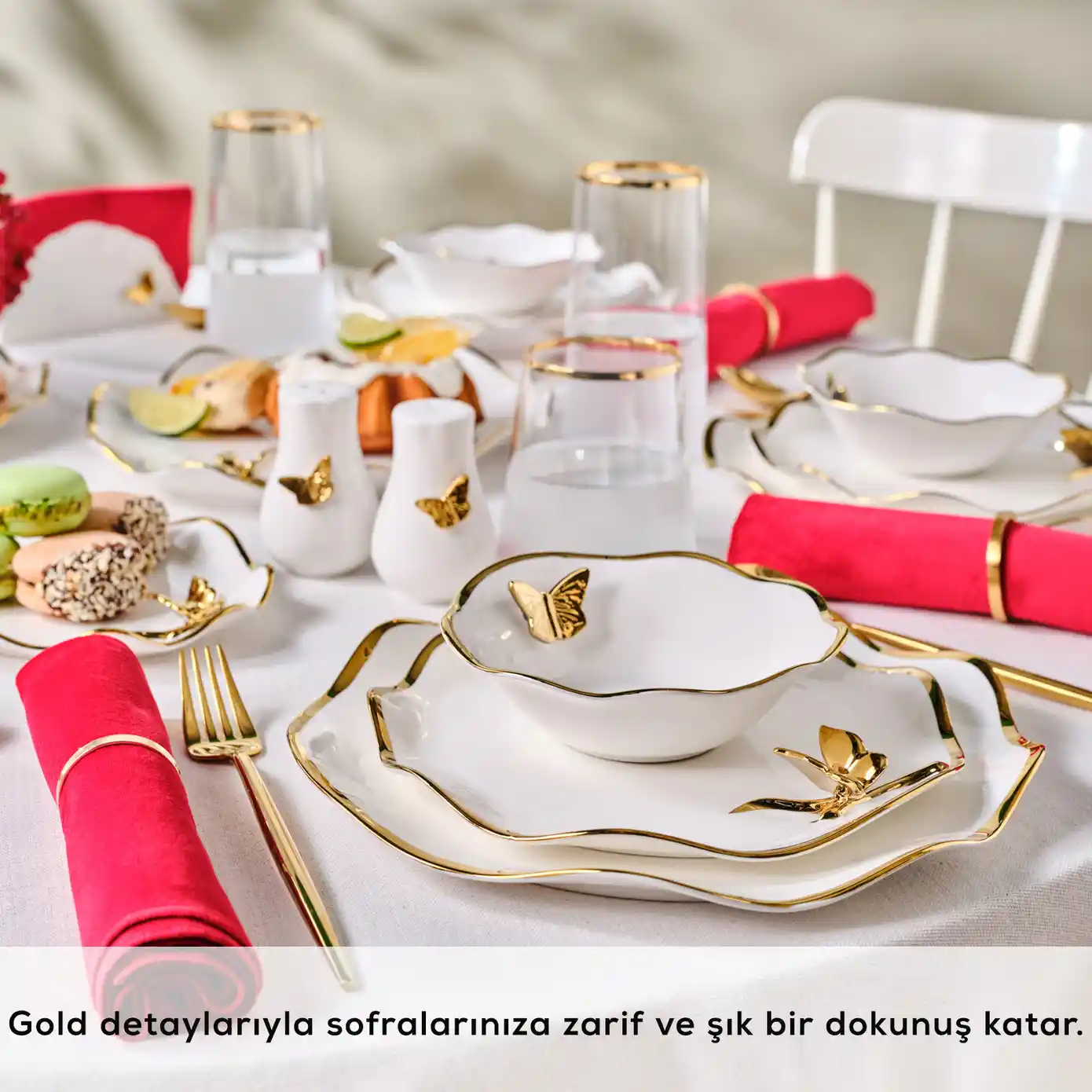 Kelebekli Yemek Takımı ile Dekorasyonunuza Zarif ve Şık Dokunuşlar Yapın