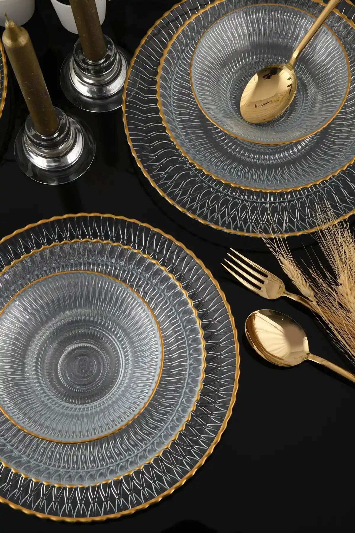 Kenarı Yalızlı Yemek Takımı ile Sofralarınıza Şıklık ve Zarafet Katın