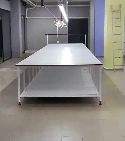 Kesim Masası Seçimi ve Dekorasyonda Kullanımı: Estetik ve İşlevselliğin Birlikteliği