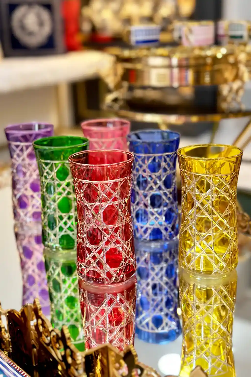 Kesme Su Bardağı ile Dekorasyonda Estetik ve Fonksiyonellik Sağlama Rehberi