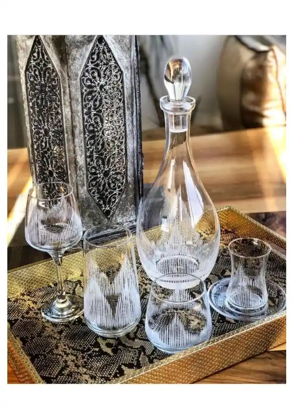 Kesme Su Takımları ile Sofralarınıza Zarafet Katın Modern ve Şık Dekoratif Seçenekler