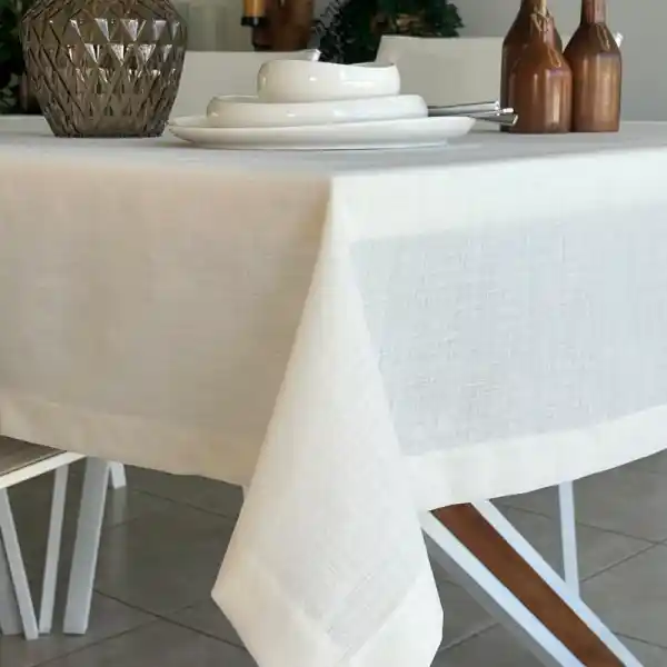 Keten Masa Örtüsü Seçenekleri ve Dekorasyon İpuçlarıyla Sofralarınıza Zarafet Katın