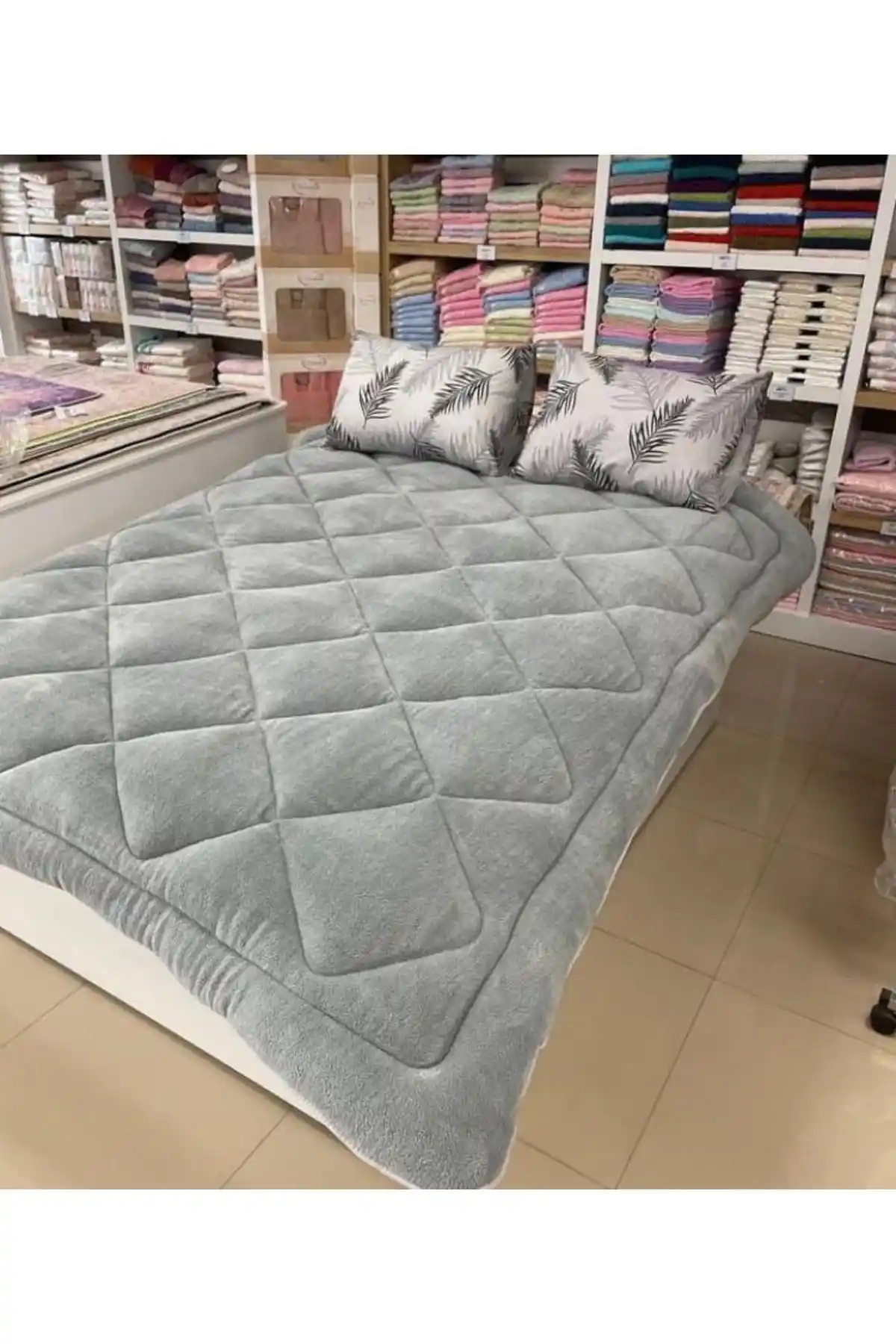 Kılıfsız Yorgan ile Modern ve Minimalist Yatak Odası Dekorasyonu Rehberi