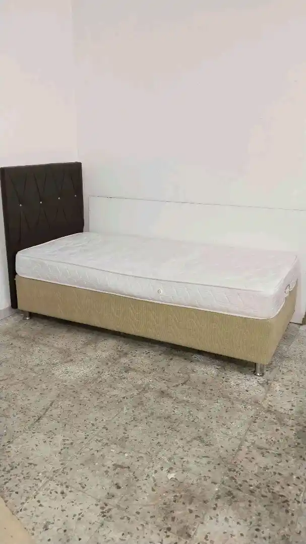 Kilim ve Tek Kişilik Baza Uyumu ile Dekorasyonunuza Özgün Dokunuşlar