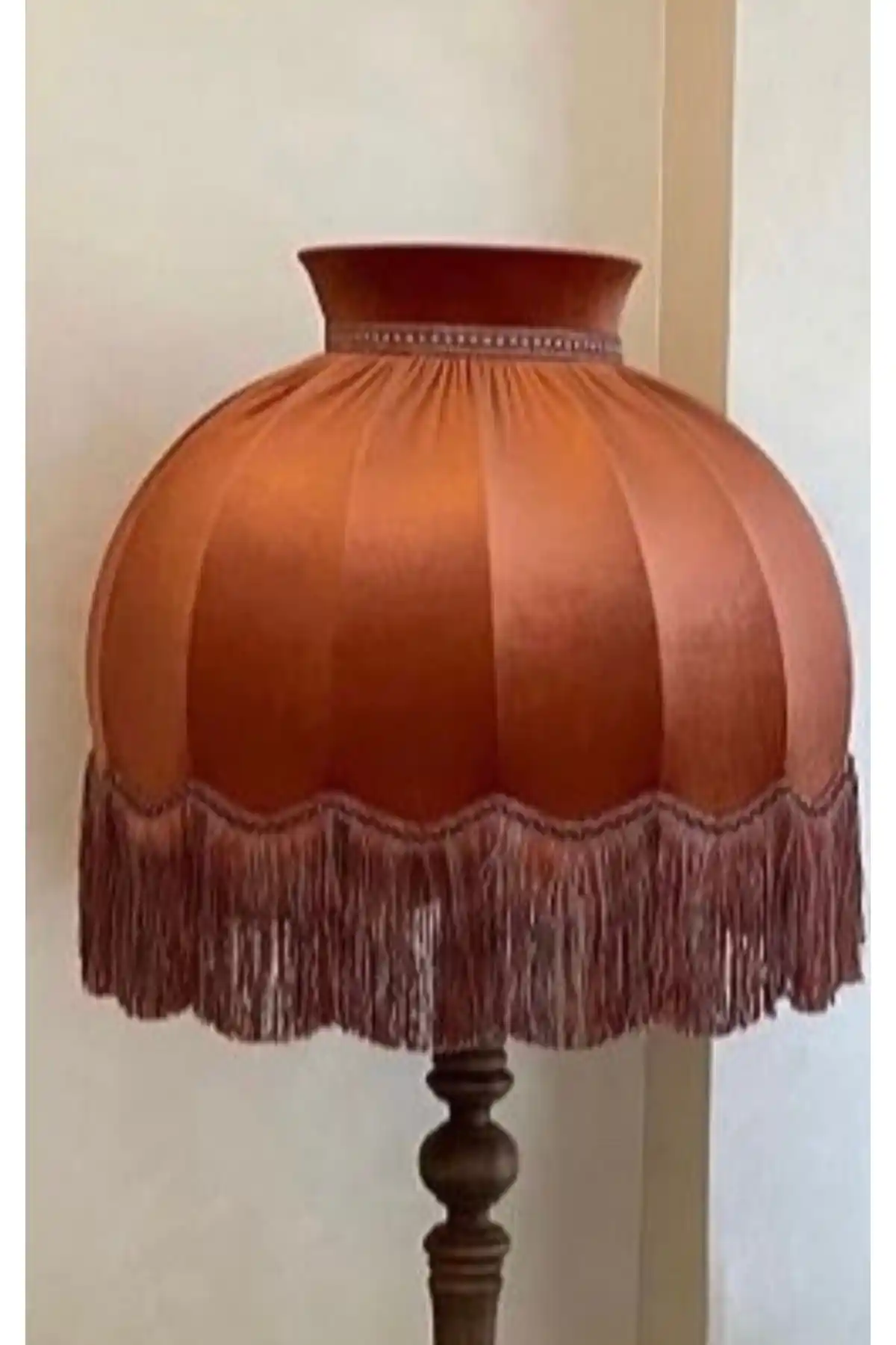 Kiremit Rengi Lambader ile Modern ve Sıcak Dekorasyon Çözümleri