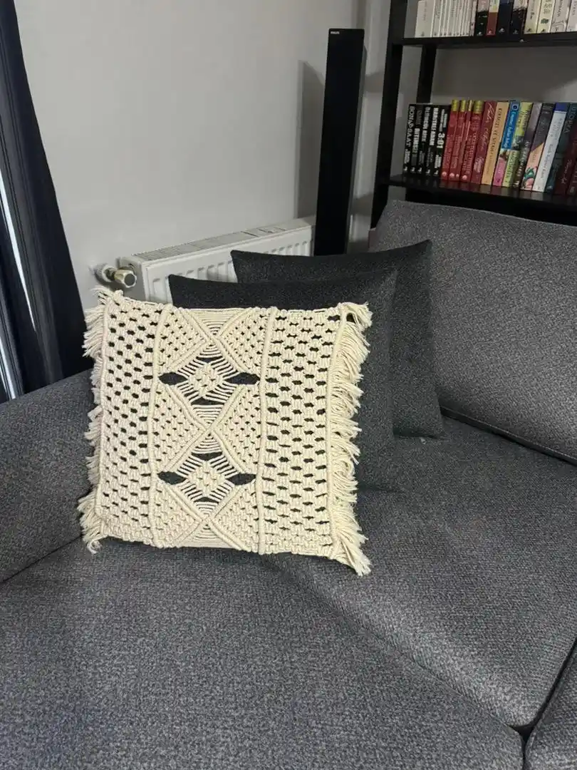 Kırlent Örtüsü Modelleri ve Dekorasyon İpuçlarıyla Ev Şıklığını Artırın