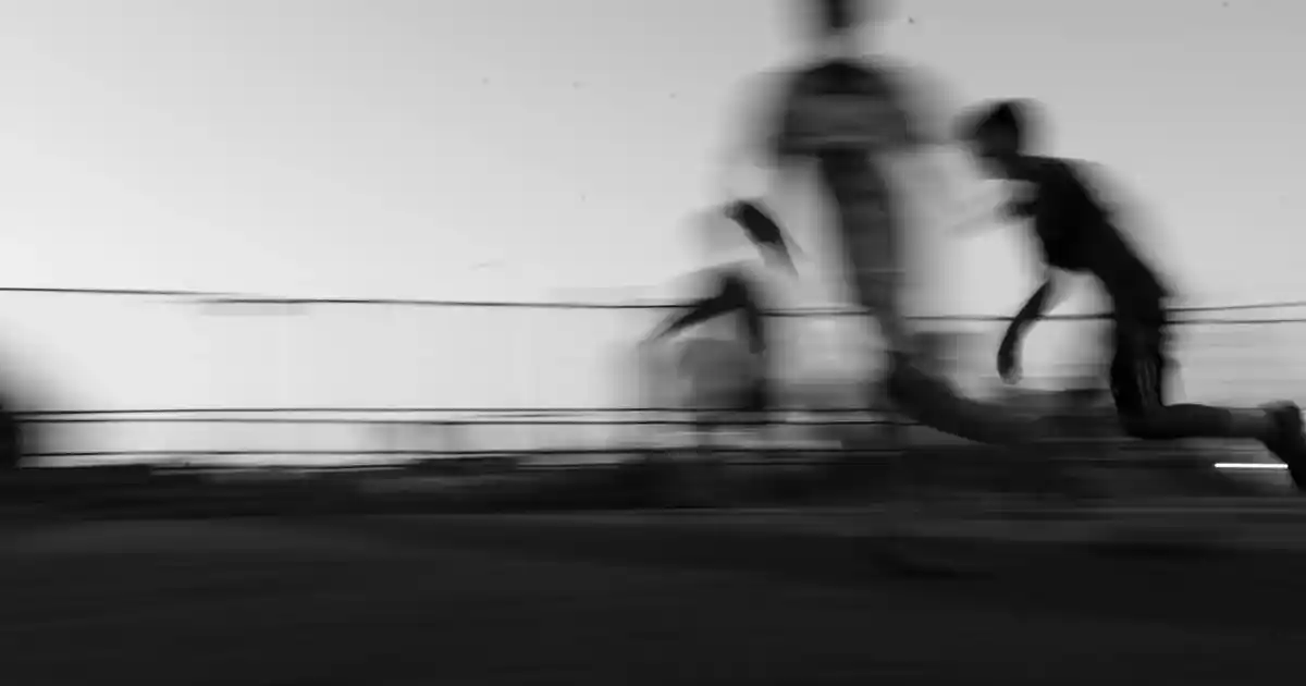 Kırmızı Örtü ile Dekorasyonda Cesur ve Şık Dokunuşlar: Mekanlara Enerji ve Zarafet Katma