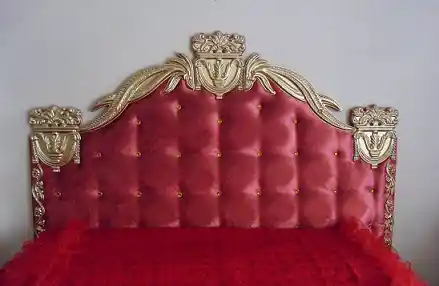 Kırmızı Yatak Başıyla Dekorasyonda Şıklık ve Enerji Yaratmanın Yolları