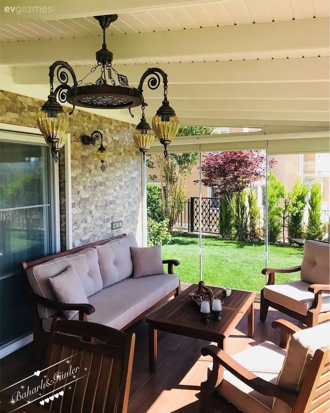 Kış Bahçesi Avizeleri Seçimi ve Dekorasyon İpuçları: Estetik ve Fonksiyonellik