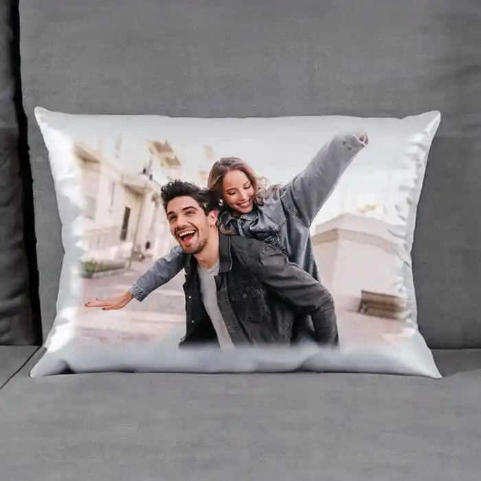 Kişiye Özel Yastıklar ile Ev Dekorasyonunuza Kişisel Dokunuşlar Katın