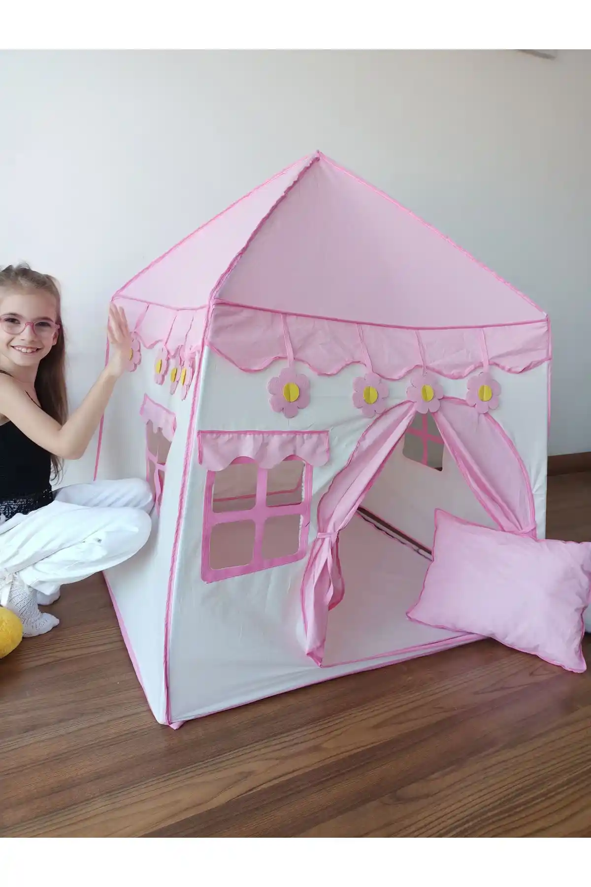 Kız Çocuk Odası Dekorasyonu İçin Aksesuar Seçenekleri ve Dekorasyon İpuçları