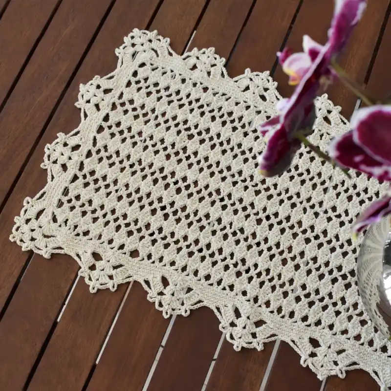 Kolay Dantel Runner ile Şık ve Pratik Masa Dekorasyonu Çözümleri