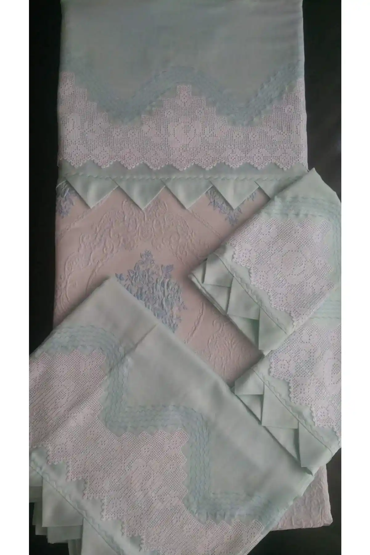 Koltuk Çarşafları ile Modern Dekorasyonda Şıklık ve Pratiklik Sağlama Yöntemleri